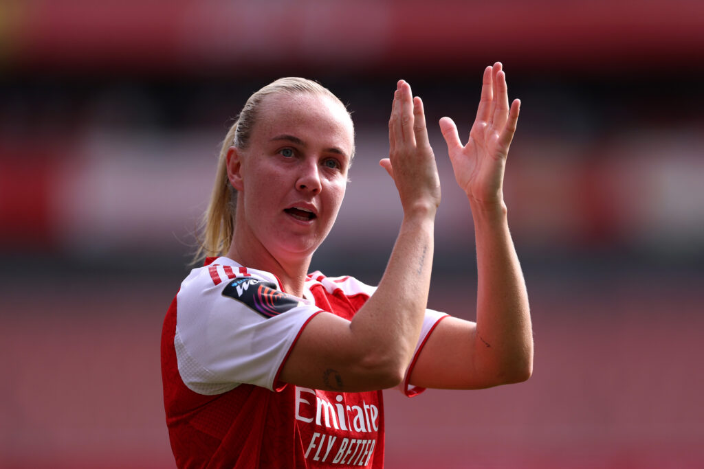 Arsenal women get off to a winning start 3 LONDON, ENGLAND - SEPTEMBER 06: Beth Mead of Arsenal claps the fans during the Barclays Women's Super League match between Arsenal and London City Lionesses at Emirates Stadium on September 06, 2025 in London, England. (Photo by Justin Setterfield/Getty Images)