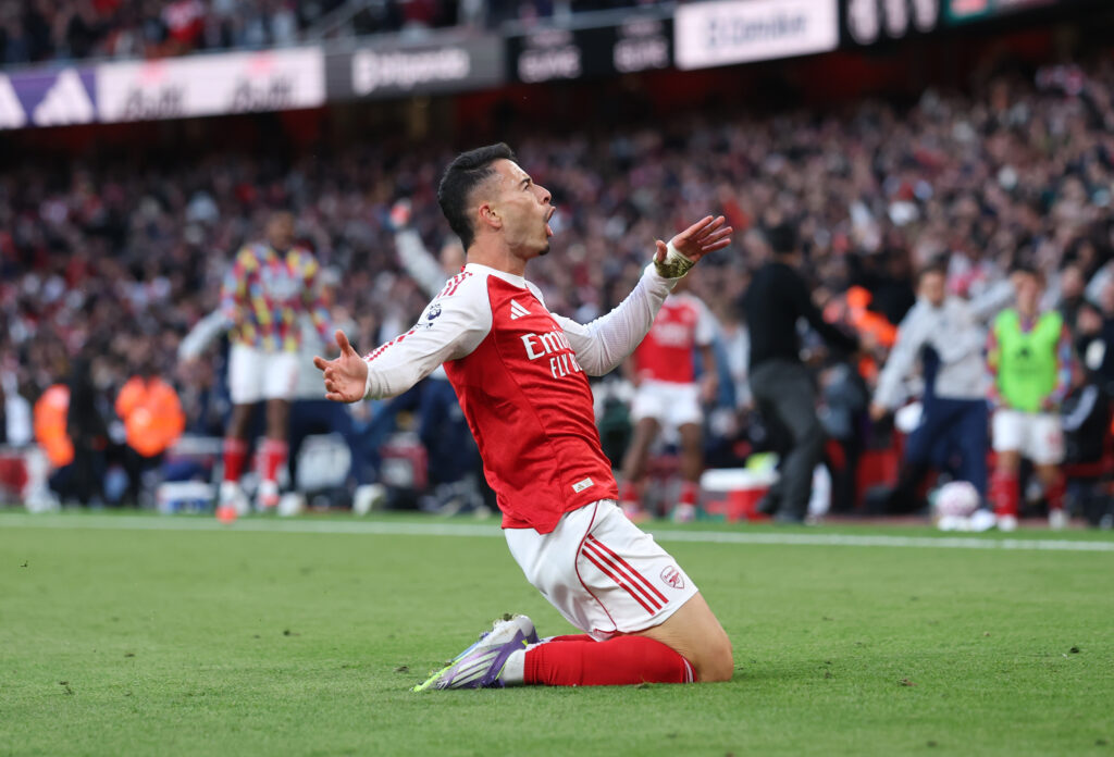 Arsenal draw with Manchester United and City 2 LONDON, ENGLAND - SEPTEMBER 21: Gabriel Martinelli of Arsenal celebrates scoring his team's first goal during the Premier League match between Arsenal and Manchester City at Emirates Stadium on September 21, 2025 in London, England. (Photo by Alex Pantling/Getty Images)