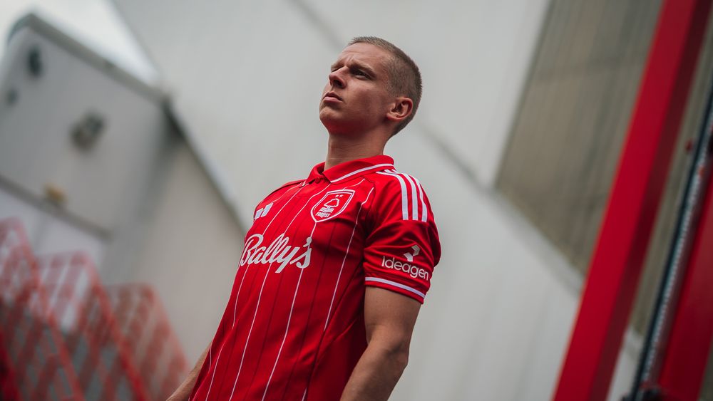 Oleksander Zinchenko via Nottingham Forest
