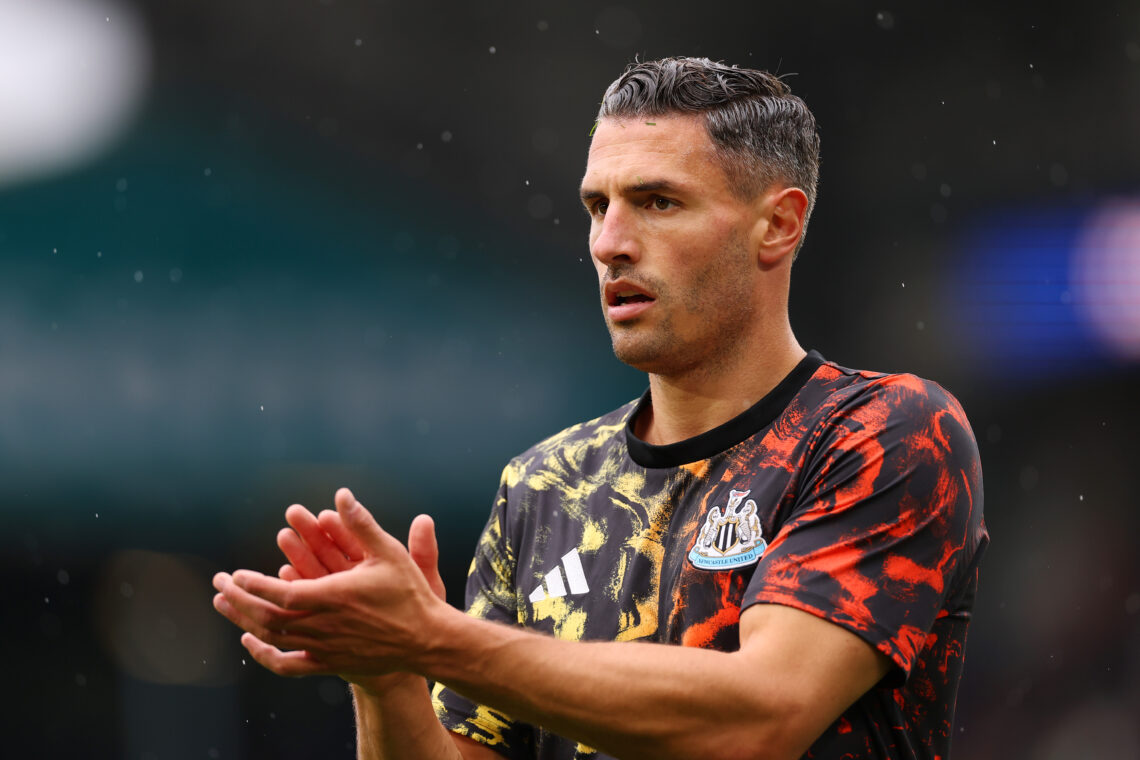LEEDS, ENGLAND - AUGUST 30: Fabian Schaer of Newcastle United applauds as he warms up prior to the Premier League match between Leeds United and Ne...