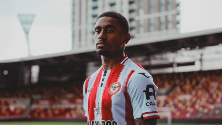 Reiss Nelson after signing for Brentford FC on loan (Photo via BrentfordFC.com)