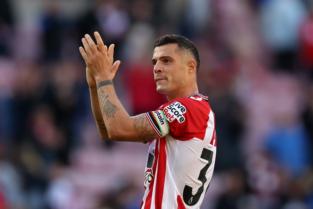 SUNDERLAND, ENGLAND: Granit Xhaka of Sunderland applauds the fans following the Premier League match between Sunderland and Aston Villa at Stadium of Light on September 21, 2025. (Photo by George Wood/Getty Images)