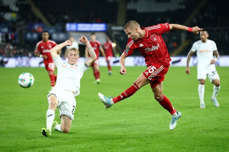 Arsenal loanee’s debut doesn’t go to plan amid shock cup exit