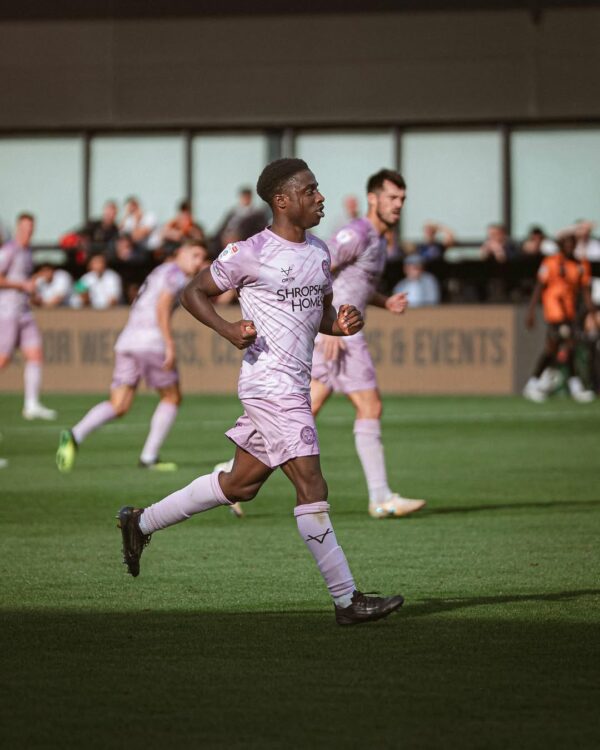 Ismeal Kabia playing for Shrewsbury Town (Photo via Kabia on Instagram)