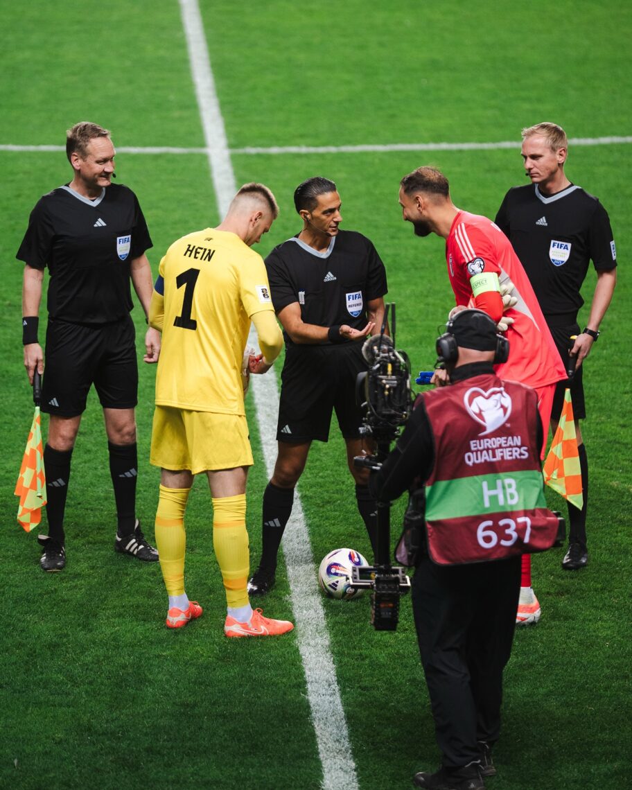 Karl Hein with Estonia alongside Gianluigi Donnarumma with Italy (Photo via eestijalgpall on Instagram)