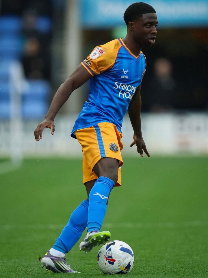Arsenal loanee provides 1st senior assist 3 Ismeal Kabia playing for Shrewsbury Town (Photo via Kabia on Instagram)