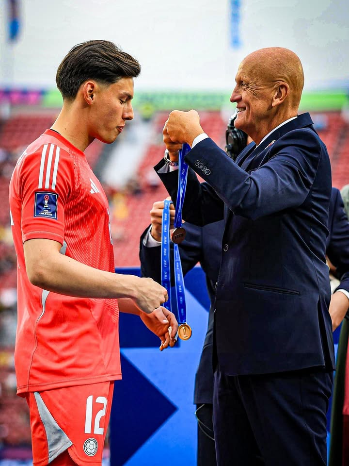 Arsenal youngster wins bronze at u20 World Cup 2 Alexei Rojas receives a bronze medal with the Colombia u20s at the u20 World Cup (Photo via Rojas on Instagram)