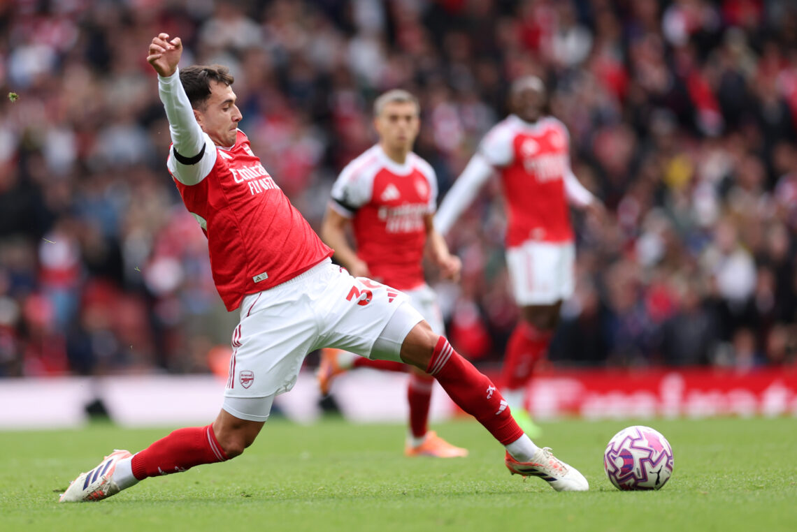 LONDON, ENGLAND - OCTOBER 04: Martín Zubimendi of Arsenal in action during the Premier League match between Arsenal and West Ham United at Emirates...