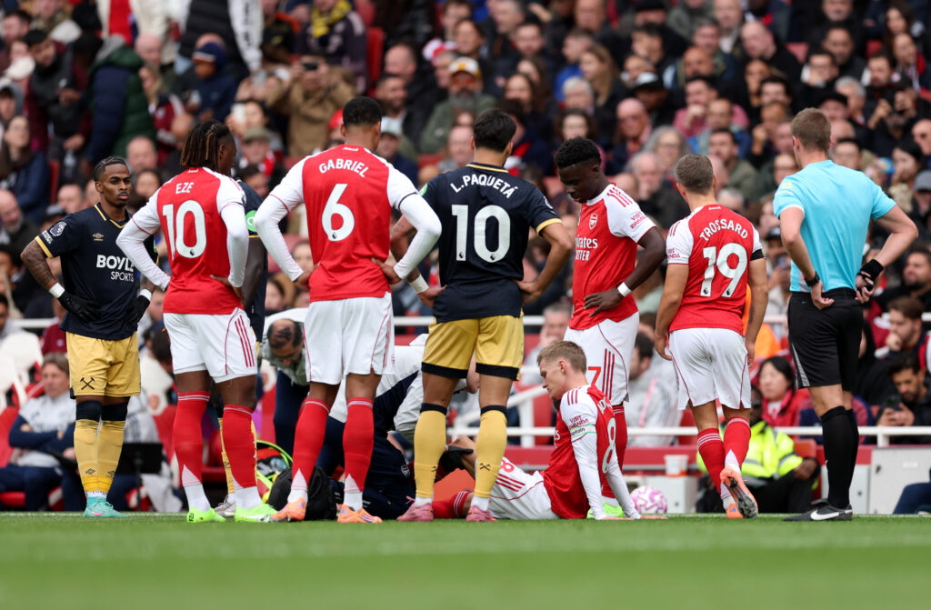 How long will MCL injury keep Martin Odegaard out for? 3 LONDON, ENGLAND - OCTOBER 04: Martin Odegaard of Arsenal receives medical treatment during the Premier League match between Arsenal and West Ham United at Emirates Stadium on October 04, 2025 in London, England. (Photo by Julian Finney/Getty Images)