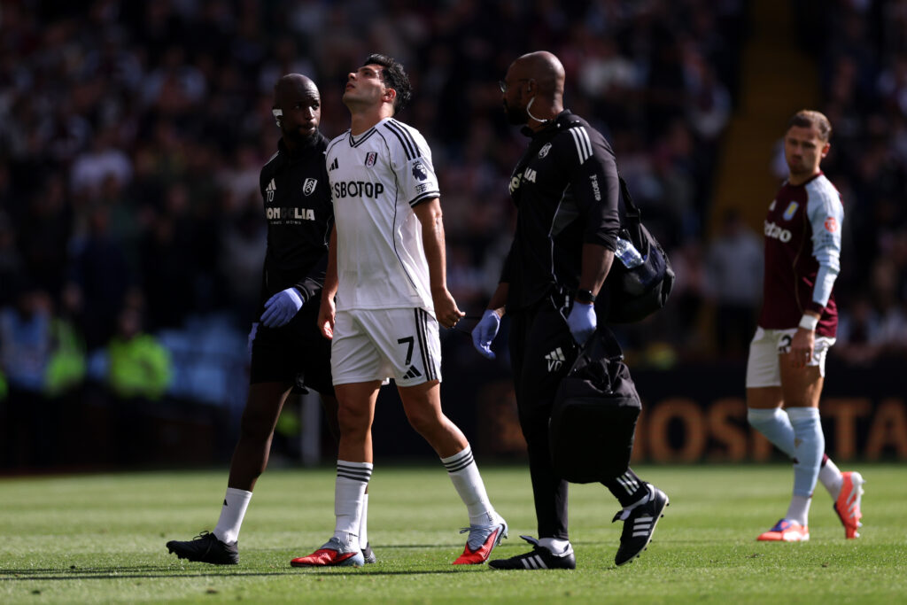 Injuries hit Fulham before Arsenal clash 3 BIRMINGHAM, ENGLAND - SEPTEMBER 28: Raul Jimenez of Fulham goes off injured during the Premier League match between Aston Villa and Fulham at Villa Park on September 28, 2025 in Birmingham, England. (Photo by Justin Setterfield/Getty Images)