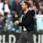 COMO, ITALY - OCTOBER 19: Como 1907 coach Cesc Fabregas celebrates the victory at the end of the Serie A match between Como 1907 and Juventus FC at Giuseppe Sinigaglia Stadium on October 19, 2025 in Como, Italy. (Photo by Marco Luzzani/Getty Images)