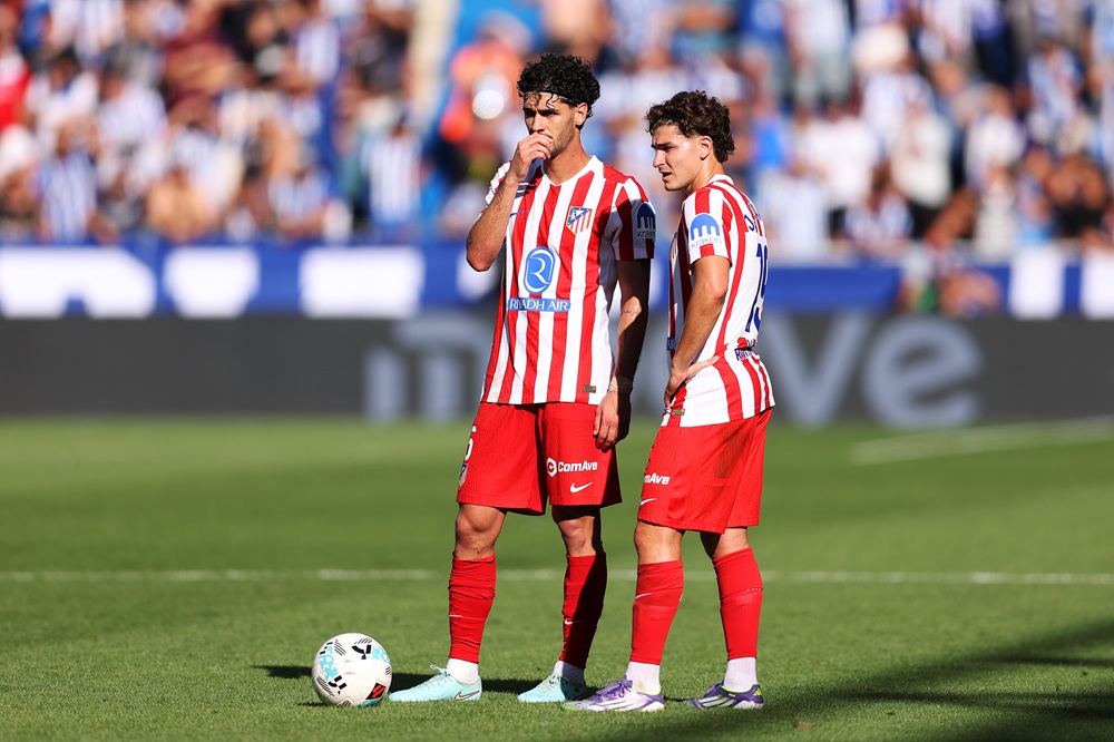 Atletico missing just 1 injured player for Arsenal clash 3 VITORIA-GASTEIZ, SPAIN: Johnny Cardoso and Julian Alvarez of Atletico de Madrid interact during the LaLiga EA Sports match between Deportivo Alaves and Atletico de Madrid at Estadio de Mendizorroza on August 30, 2025. (Photo by Ion Alcoba Beitia/Getty Images)