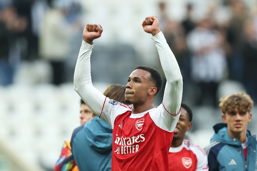 NEWCASTLE UPON TYNE, ENGLAND: Gabriel of Arsenal celebrates following the Premier League match between Newcastle United and Arsenal at St James' Park on September 28, 2025. (Photo by George Wood/Getty Images)
