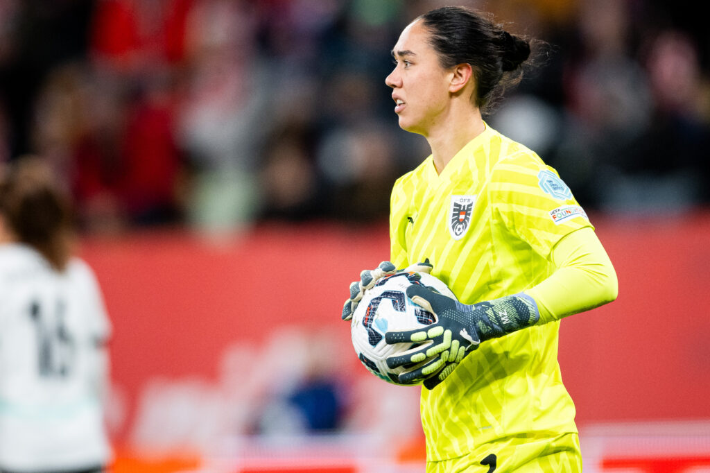 Manuela Zinsberger suffers ACL injury 2 GDANSK, POLAND - NOVEMBER 29: Manuela Zinsberger of Austria controls the ball during the UEFA Women's EURO 2025 Play-Off Round Two First Leg match between Poland and Austria at Gdansk Arena on November 29, 2024 in Gdansk, Poland. (Photo by Mateusz Slodkowski/Getty Images)