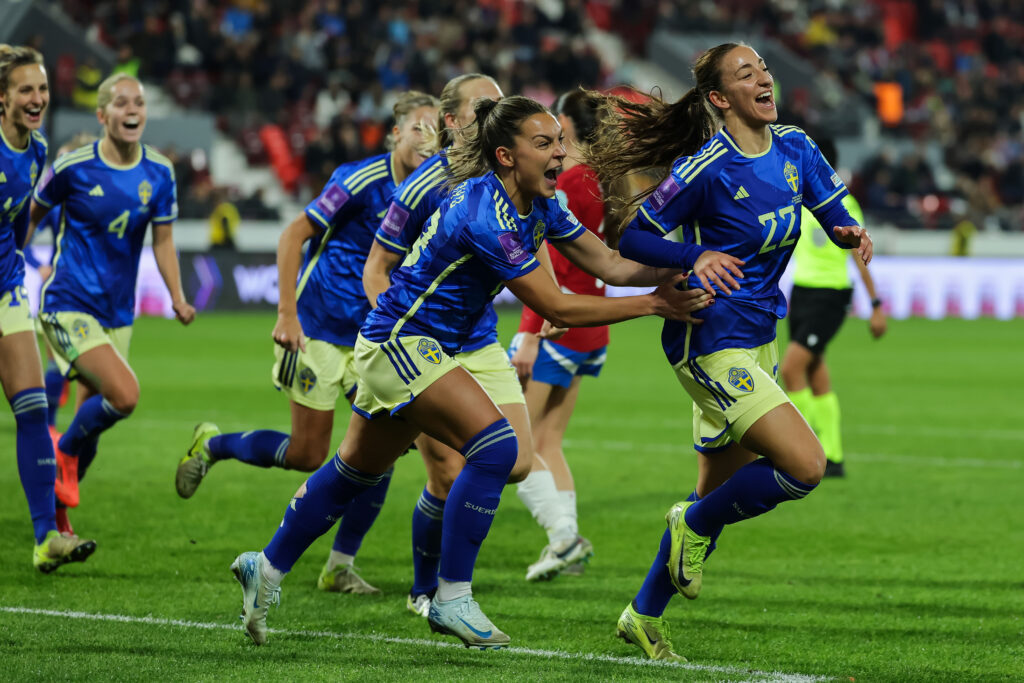 Rosa Kafaji backs new Sweden coach to bring ‘good energy’ 2 LESKOVAC, SERBIA - NOVEMBER 28: Rosa Kafaji of Sweden (R) celebrates with teammates after scoring the goal during the UEFA Women's EUROS Qualifier Playoff - First Leg match between Serbia and Sweden at Gradski Stadion Dubocica on November 28, 2024 in Leskovac, Serbia. (Photo by Srdjan Stevanovic/Getty Images)
