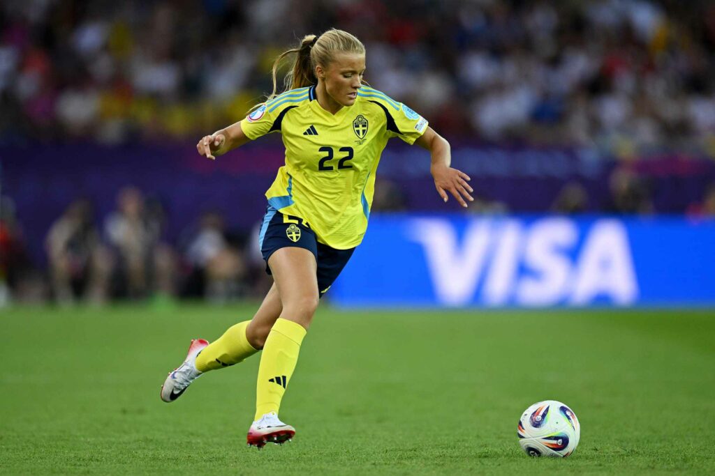 ZURICH, SWITZERLAND - JULY 12: Smilla Holmberg of Sweden controls the ball during the UEFA Women's EURO 2025 Group C match between Sweden and Germany at Stadion Letzigrund on July 12, 2025 in Zurich, Switzerland. (Photo by Matthias Hangst/Getty Images)