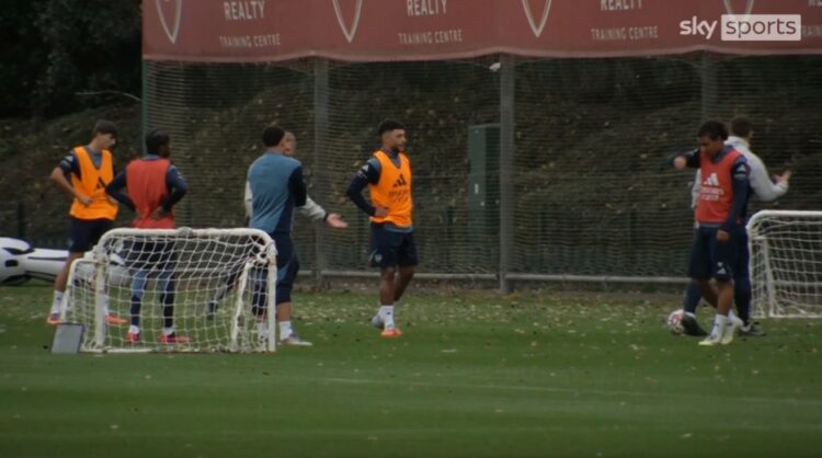 Alex Oxlade-Chamberlain in training with the Arsenal u21s (Image via SkySports.com)