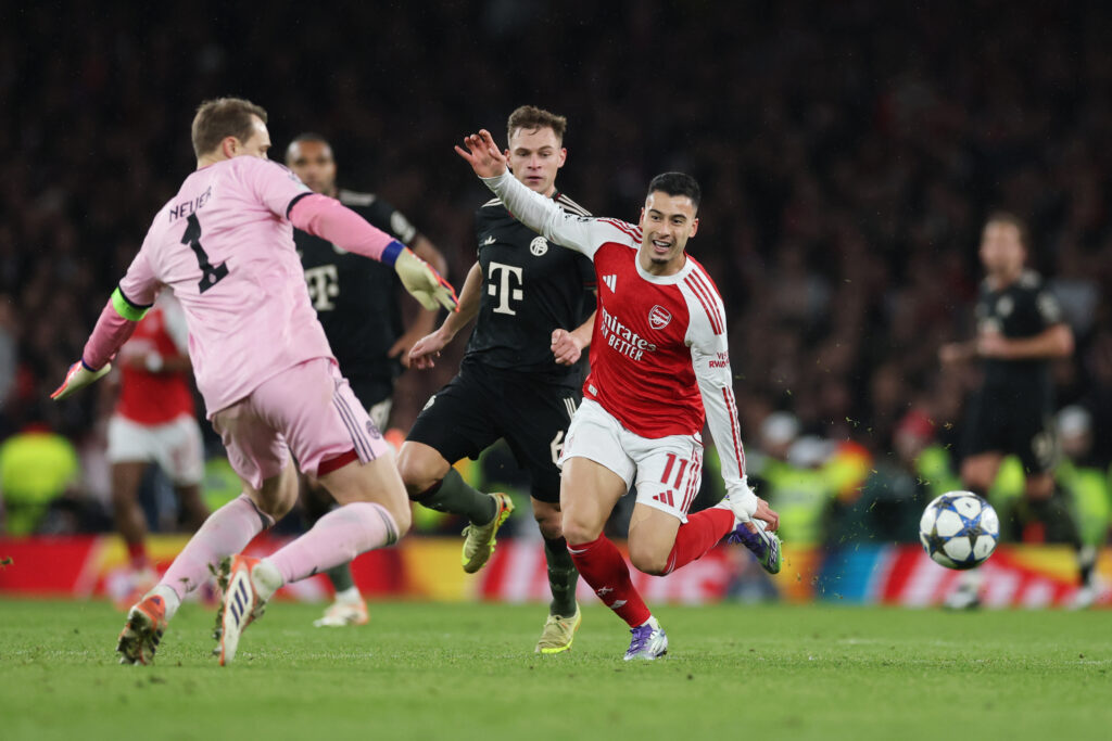 What mistakes? Bayern manager rejects Neuer criticism after Arsenal defeat 2 LONDON, ENGLAND - NOVEMBER 26: Gabriel Martinelli of Arsenal goes round Manuel Neuer of Bayern Munich to score his team's third goal during the UEFA Champions League 2025/26 League Phase MD5 match between Arsenal FC and FC Bayern München at Arsenal Stadium on November 26, 2025 in London, England. (Photo by Richard Heathcote/Getty Images)