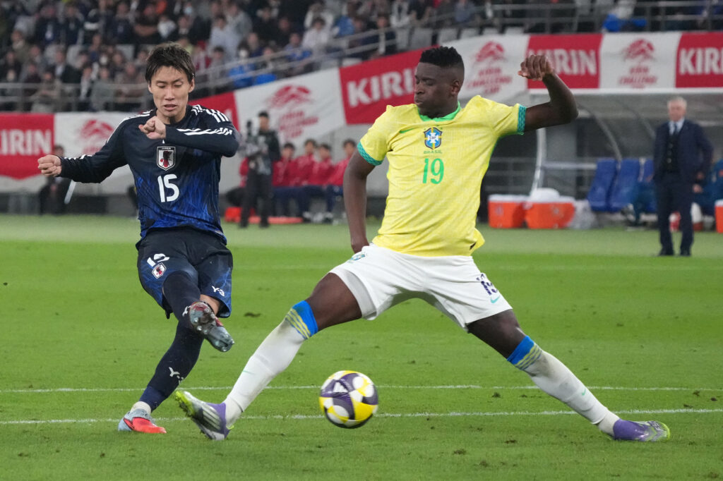 24yo Brazilian international winger dreams of signing for Arsenal 3 CHOFU, JAPAN - OCTOBER 14: Daichi Kamada of Japan (L) shoots at goal whilst Luiz Henrique of Brazil (R) tries to block during the international friendly match between Japan and Brazil at Tokyo Stadium on October 14, 2025 in Chofu, Tokyo, Japan. (Photo by Koji Watanabe/Getty Images)