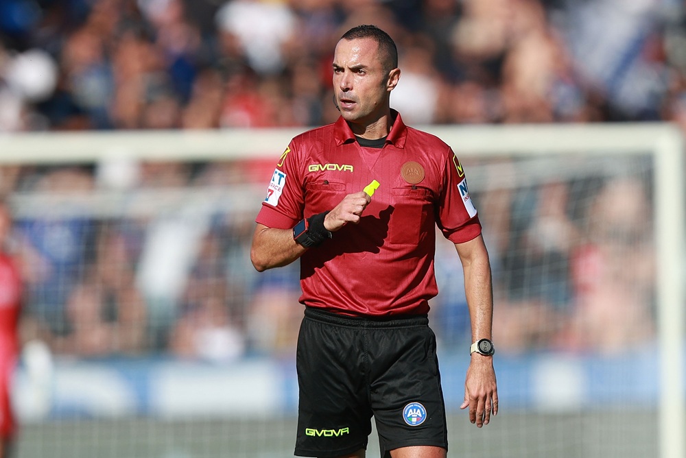 Arsenal v Bayern Munich referee announced 3 PISA, ITALY: Marco Guida referee looks on during the Serie A match between Pisa SC and Hellas Verona FC at Arena Garibaldi on October 18, 2025. (Photo by Gabriele Maltinti/Getty Images)