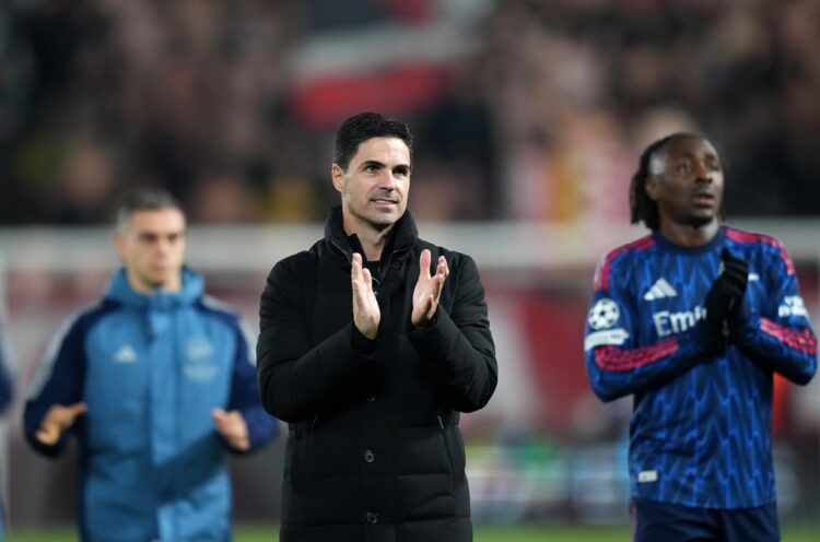 PRAGUE, CZECH REPUBLIC: Mikel Arteta, Manager of Arsenal, acknowledges the fans after the teams victory in the UEFA Champions League 2025/26 League...