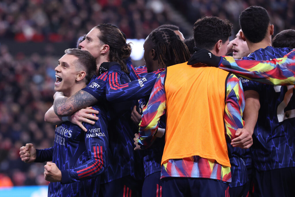 SUNDERLAND, ENGLAND - NOVEMBER 08: Leandro Trossard of Arsenal celebrates scoring his team's second goal with teammates during the Premier League match between Sunderland and Arsenal at the Stadium of Light on November 08, 2025 in Sunderland, England. (Photo by Alex Livesey/Getty Images)