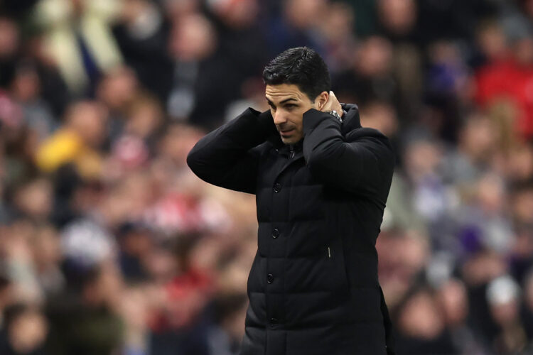 SUNDERLAND, ENGLAND - NOVEMBER 08: Mikel Arteta, Manager of Arsenal reacts during the Premier League match between Sunderland and Arsenal at Stadiu...