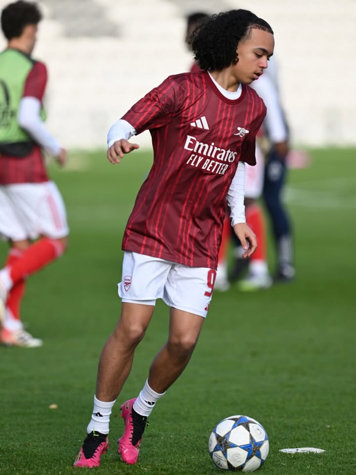 Arsenal youngster scores brace for England youth in 7-0 win 2 Jaden Maghoma warming up with the Arsenal u19s (Photo via Maghoma on Instagram)
