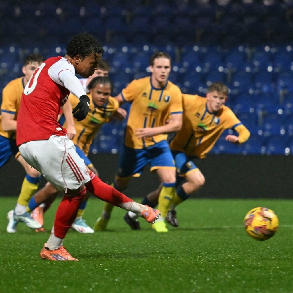 Maalik Hashi scores for the Arsenal u18s (Photo via Arsenal Academy on Twitter)