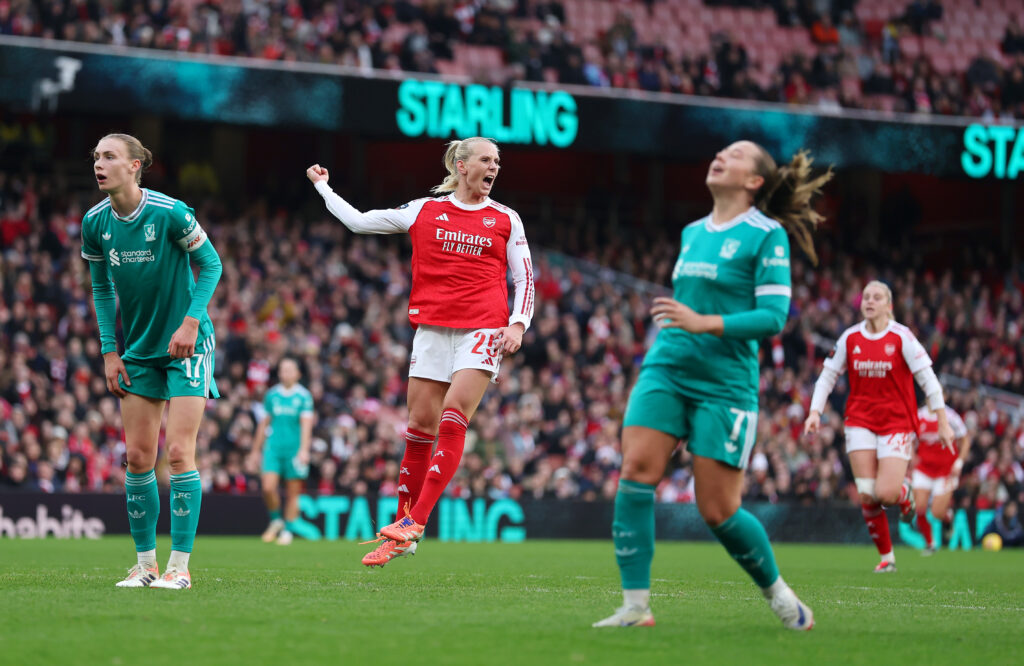 Arsenal women score 2 exceptional goals to beat Liverpool 2 LONDON, ENGLAND - DECEMBER 06: Stina Blackstenius of Arsenal celebrates scoring her team's second goal during the Barclays Women's Super League match between Arsenal and Liverpool at Emirates Stadium on December 06, 2025 in London, England. (Photo by Alex Davidson/Getty Images)