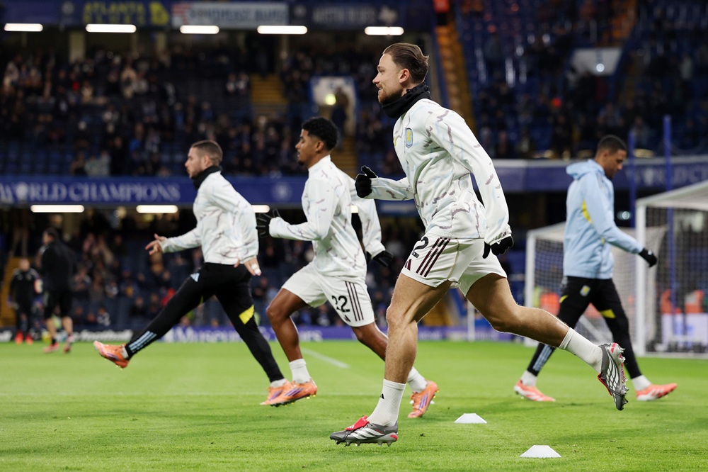 LONDON, ENGLAND: Matty Cash of Aston Villa warms up prior to the Premier League match between Chelsea and Aston Villa at Stamford Bridge on December 27, 2025. (Photo by Steve Bardens/Getty Images)