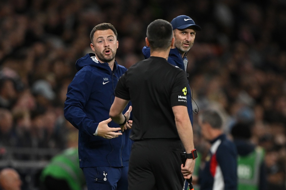 Arsenal owners to hire Spurs assistant manager 2 LONDON, ENGLAND: Tottenham Hotspur First Team Assistant Coaches Matt Wells (L) and Andreas Georgson remonstrate with the linesman during the Carabao Cup Third Round match between Tottenham Hotspur and Doncaster Rovers at Tottenham Hotspur Stadium on September 24, 2025. (Photo by Mike Hewitt/Getty Images)