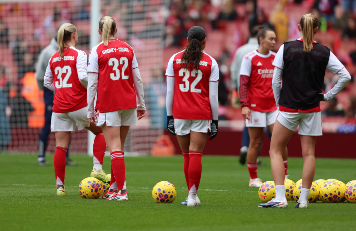 LONDON, ENGLAND - JANUARY 10: Players of Arsenal warm up while wearing a shirt in support of Kyra Cooney-Cross's mother prior to the Barclays Women...