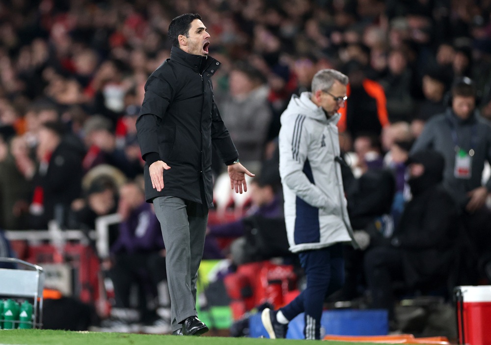 Arteta refuses to blame Arsenal fans after United defeat 2 Mikel Arteta, Manager of Arsenal, reacts during the Premier League match between Arsenal and Manchester United at Emirates Stadium on January 25, 2026 in London, England. (Photo by Alex Pantling/Getty Images)