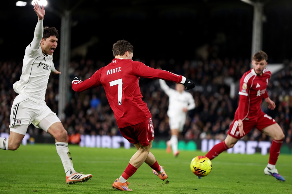 Florian Wirtz of Liverpool scores his team's first goal during the Premier League match between Fulham and Liverpool at Craven Cottage on January 04, 2026 in London, England. (Photo by Justin Setterfield/Getty Images)