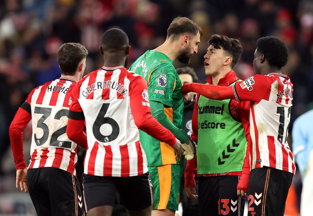 SUNDERLAND, ENGLAND - JANUARY 01: Tempers flare between Gianluigi Donnarumma of Manchester City and Luke O'Nien of Sunderland after the Premier League match between Sunderland and Manchester City at Stadium of Light on January 01, 2026 in Sunderland, England. (Photo by Matt McNulty/Getty Images)