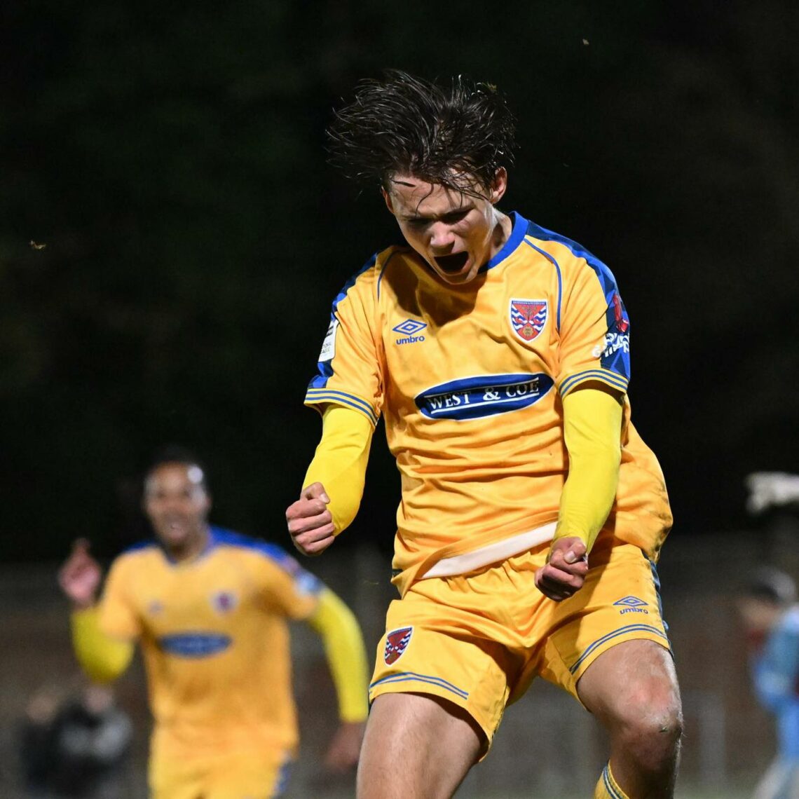Will Sweet with Dagenham & Redbridge (Photo via @DaggersFCOfficial on Instagram)