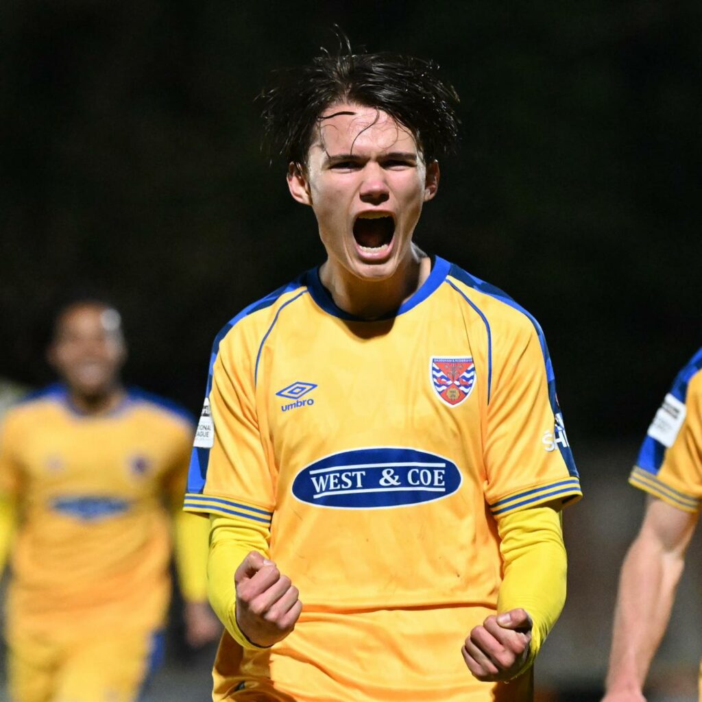 Will Sweet with Dagenham & Redbridge (Photo via @DaggersFCOfficial on Instagram)