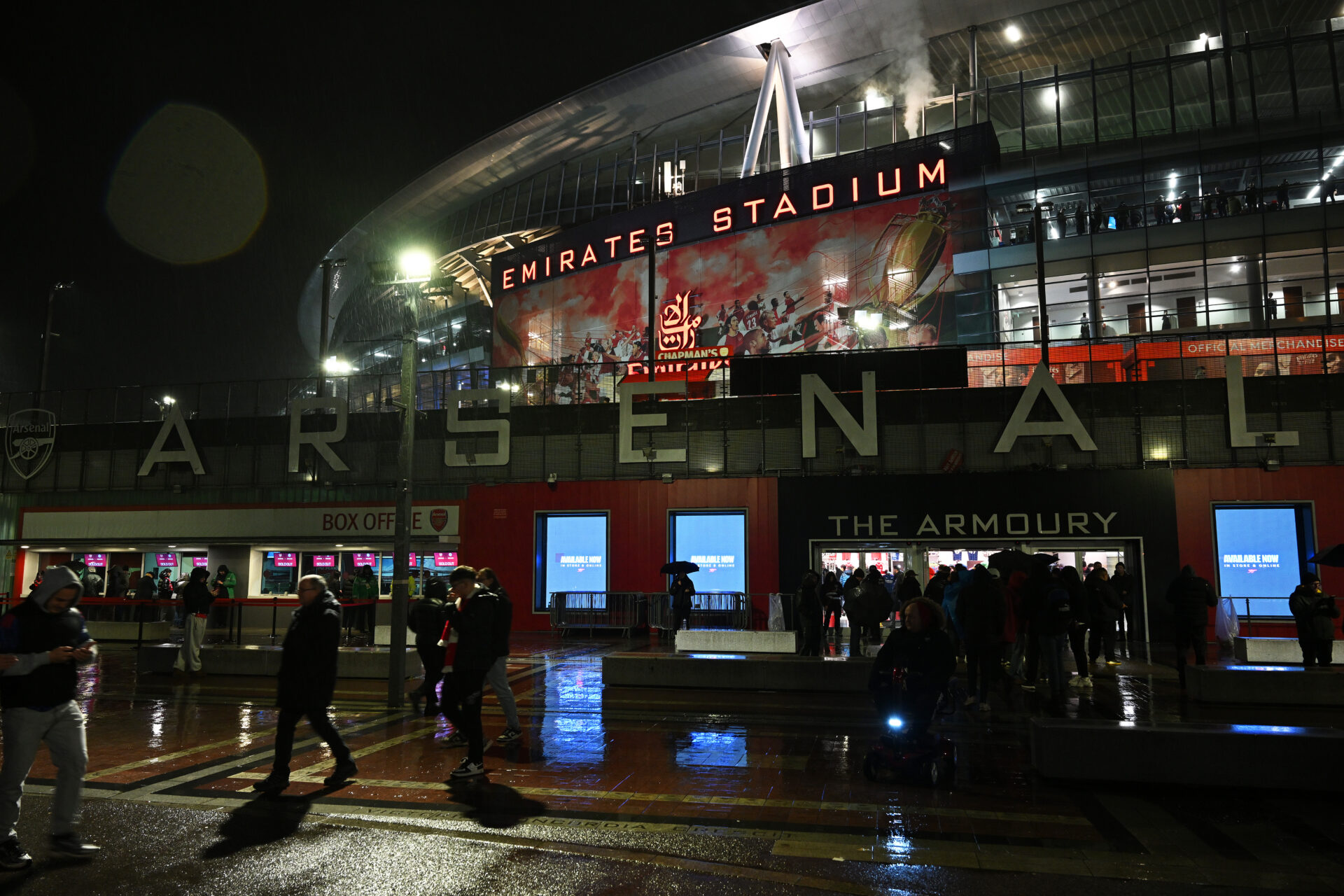 A general view outside the stadium as fans arrive prior to the Carabao Cup Semi Final Second Leg match between Arsenal and Chelsea at Emirates Stad...