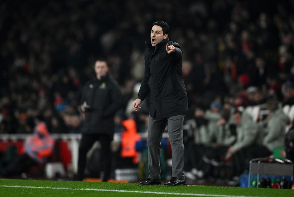 LONDON, ENGLAND - FEBRUARY 03: Mikel Arteta, Manager of Arsenal, gives the team instructions during the Carabao Cup Semi Final Second Leg match between Arsenal and Chelsea at Emirates Stadium on February 03, 2026 in London, England. (Photo by Mike Hewitt/Getty Images)