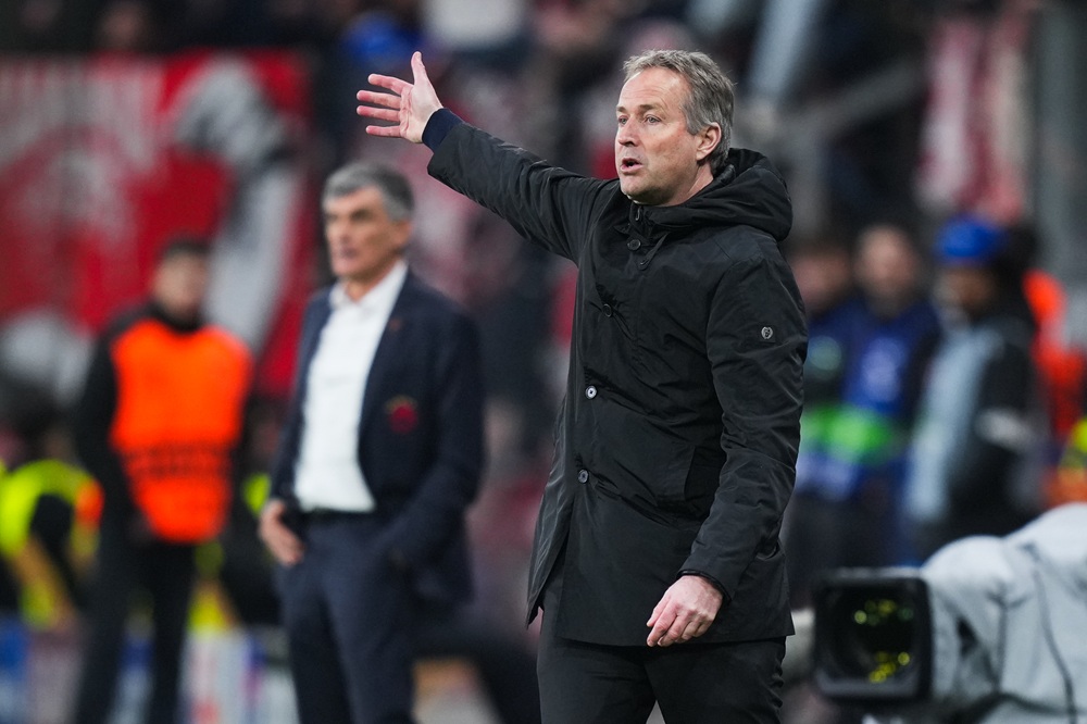 Arsenal Champions League path confirmed after draw 3 Kasper Hjulmand, Head Coach of Bayer 04 Leverkusen, gives instructions to his players from the touchline during the UEFA Champions League 2025/26 League Knockout Play-off Second Leg match between Bayer 04 Leverkusen and Olympiacos FC at BayArena on February 24, 2026 in Leverkusen, Germany. (Photo by Pau Barrena/Getty Images)