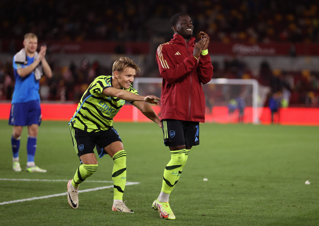 BRENTFORD, ENGLAND - SEPTEMBER 27: Charles Sagoe Jr of Arsenal thanks the support pushed by Captain Martin Odegaard during the Carabao Cup Third Round match between Brentford and Arsenal at Gtech Community Stadium on September 27, 2023 in Brentford, England. (Photo by Julian Finney/Getty Images)