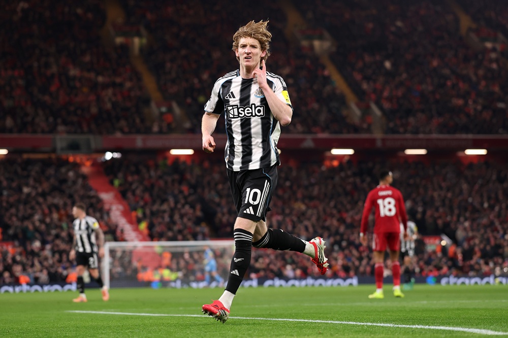 Arsenal to target £75m deal for Newcastle player 2 Anthony Gordon of Newcastle United celebrates scoring his team's first goal during the Premier League match between Liverpool and Newcastle United at Anfield on January 31, 2026 in Liverpool, England. (Photo by Kate McShane/Getty Images)