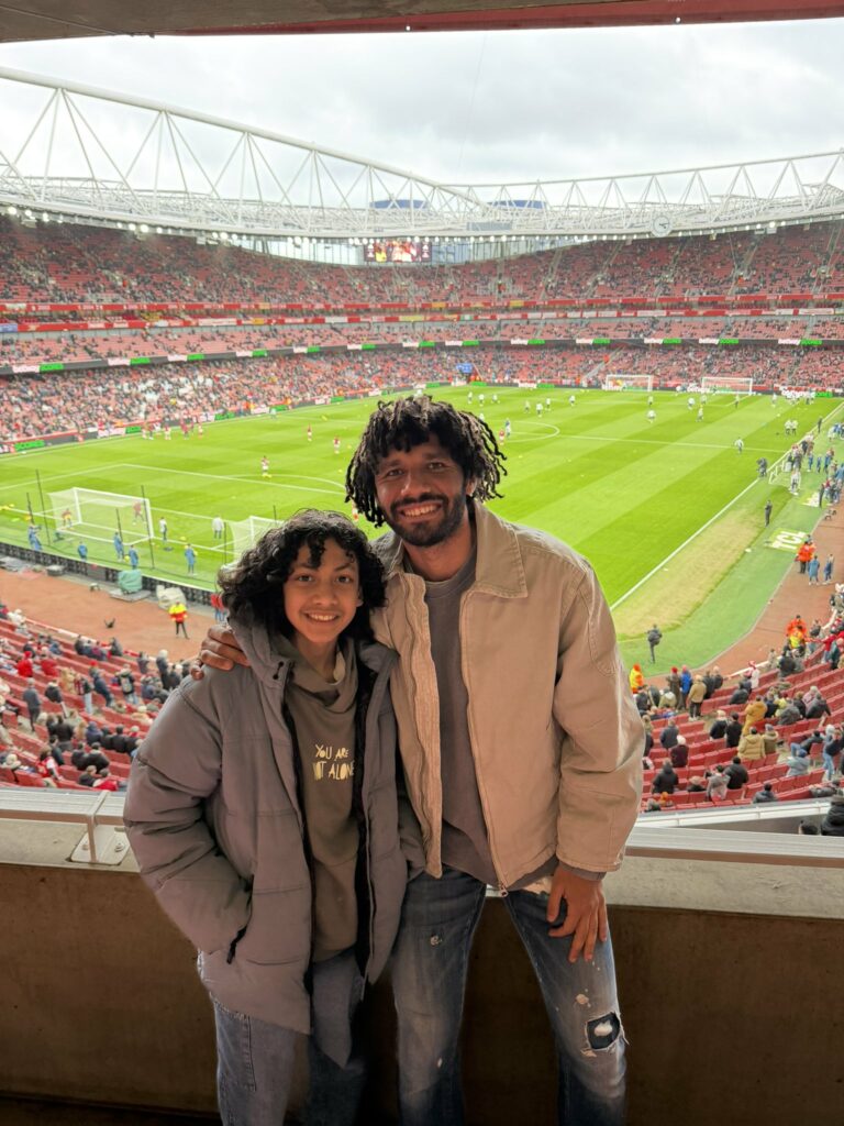 2 former Gunners watched Arsenal-Chelsea from the stands 4 Mohamed Elneny in attendance for Arsenal vs Chelsea (Photo via Elneny on Instagram)