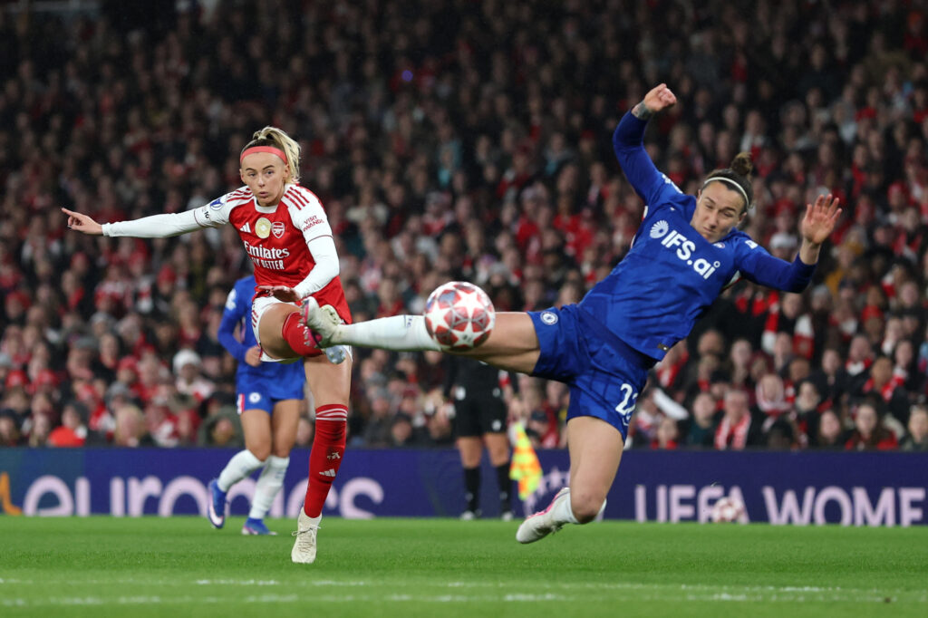 LONDON, ENGLAND - MARCH 24: Chloe Kelly of Arsenal scores her team's second goal during the UEFA Women's Champions League 2025/26 Quarter-finals First Leg match between Arsenal and Chelsea at Arsenal Stadium on March 24, 2026 in London, England. (Photo by Justin Setterfield/Getty Images)