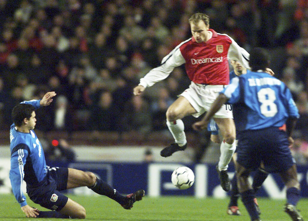 LONDON, UNITED KINGDOM - FEBRUARY 27: CHAMPIONS LEAGUE 01/02, London; ARSENAL LONDON - BAYER 04 LEVERKUSEN; Michael BALLACK/LEVERKUSEN, Dennis BERGKAMP/ARSENAL (Photo by Sandra Behne/Bongarts/Getty Images)