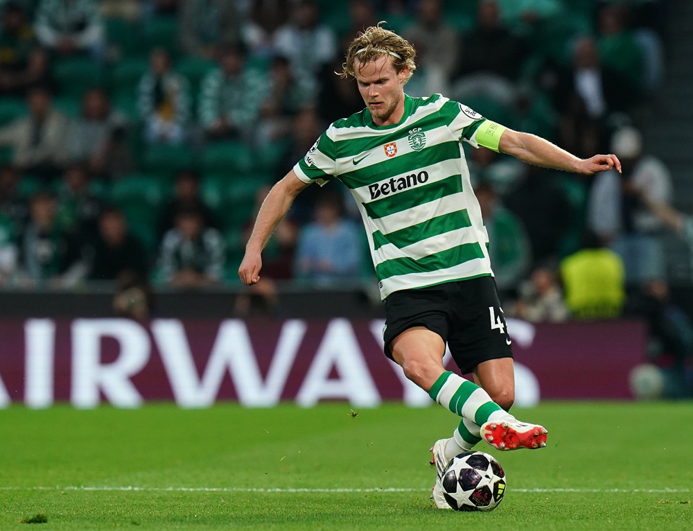 Morten Hjulmand of Sporting CP in action during the UEFA Champions League 2025/26 Round of 16 Second Leg match between Sporting CP and FK Bodo/Glimt at Estadio Jose Alvalade on March 17, 2026 in Lisbon, Portugal. (Photo by Gualter Fatia/Getty Images)