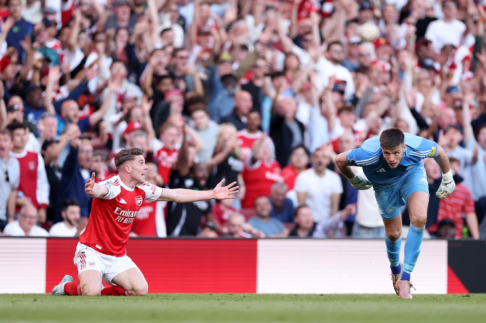 Viktor Gyoekeres of Arsenal reacts after a foul from Nick Pope of Newcastle United during the Premier League match between Arsenal and Newcastle United at Emirates Stadium on April 25, 2026 in London, England. (Photo by Richard Heathcote/Getty Images)