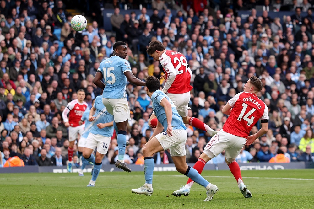 Kai Havertz of Arsenal heads the ball over the bar during the Premier League match between Manchester City and Arsenal at Etihad Stadium on April 19, 2026 in Manchester, England. (Photo by Carl Recine/Getty Images)