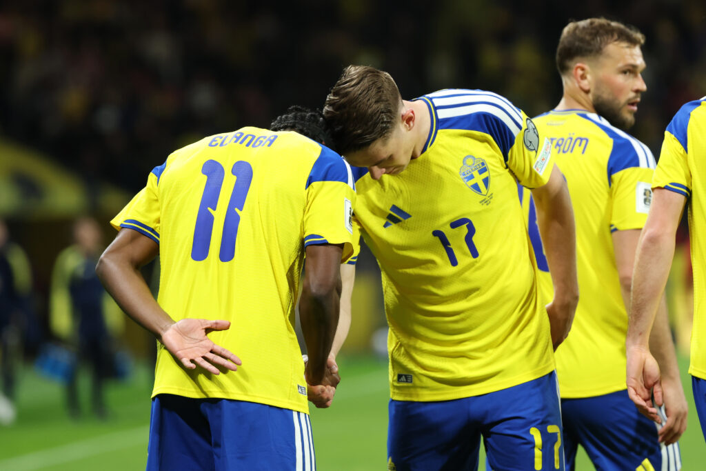 SOLNA, SWEDEN - MARCH 31: Anthony Elanga of Sweden celebrates scoring his team's first goal with teammate Viktor Gyoekeres during the FIFA World Cup 2026 European Qualifiers KO play-offs match between Sweden and Poland at Strawberry Arena on March 31, 2026 in Solna, Sweden. (Photo by Michael Campanella/Getty Images)